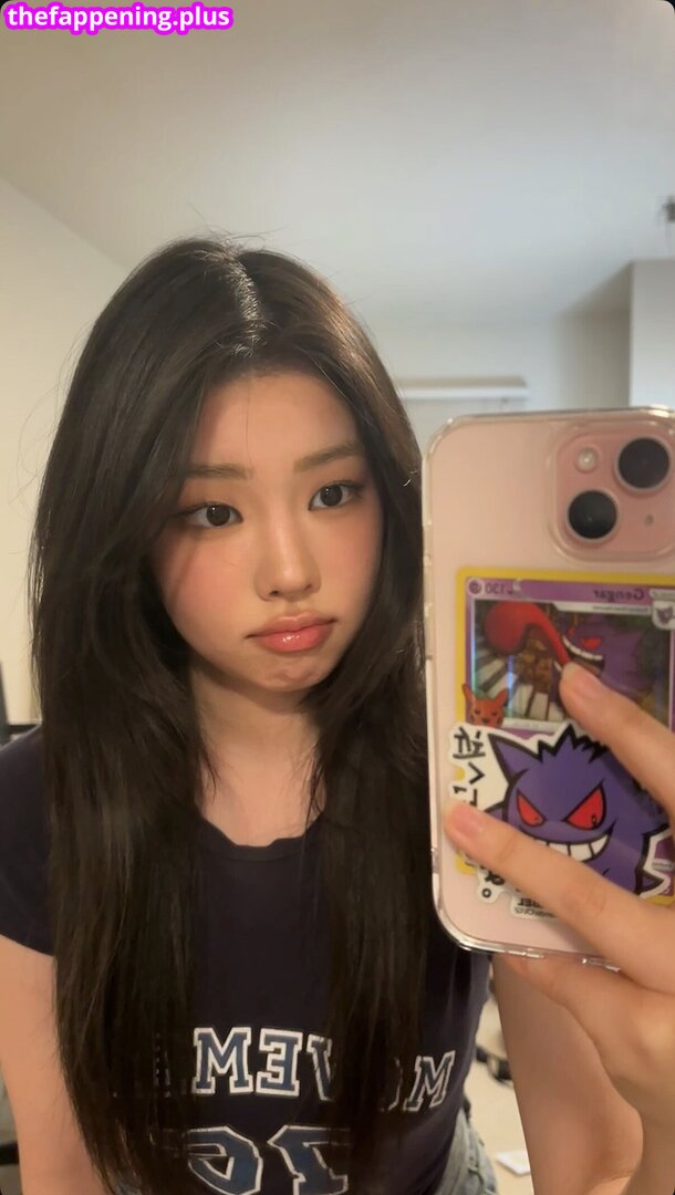 02.05sy / 0205sy / Skylar Yun Nagie OnlyFans Zdjęcie #1