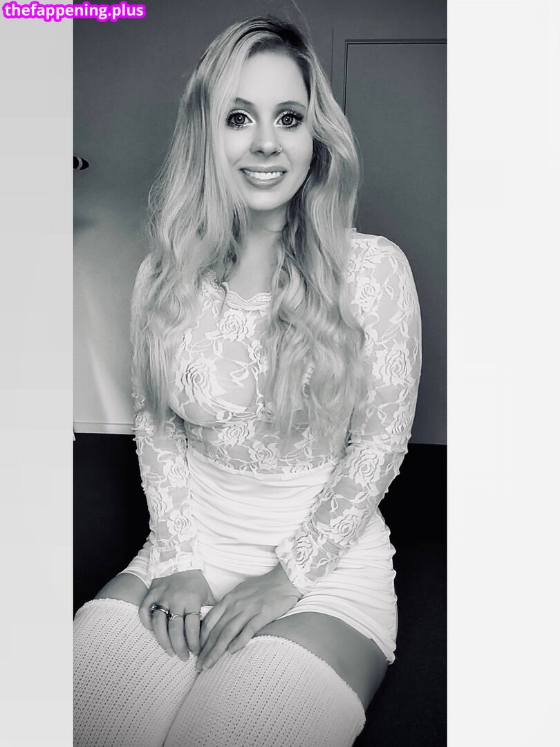 100rainbowdresses / Jess Talor / rainbowkittie90 Naken OnlyFans Foto #15