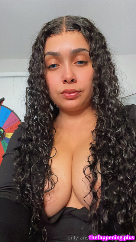 Aaliyah Hadid / aaliyahhadid / aaliyahhadidxo / itsaaliyahhadid Foto OnlyFans Nuda #284