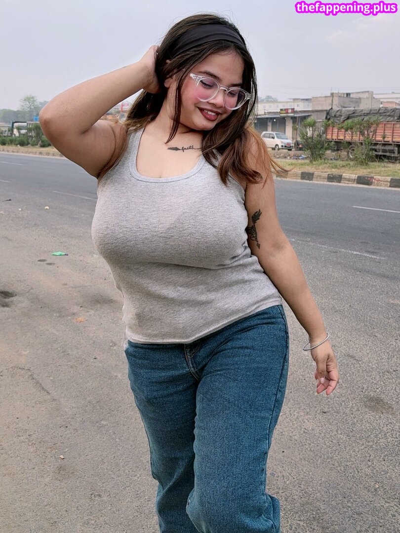 Aastha Singh / aasthaaax / voidedfiction / yaar.aasthaa Foto OnlyFans Nua #39