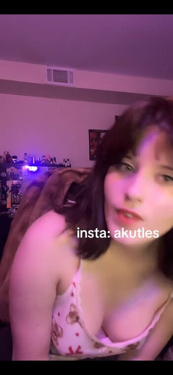 Akutles