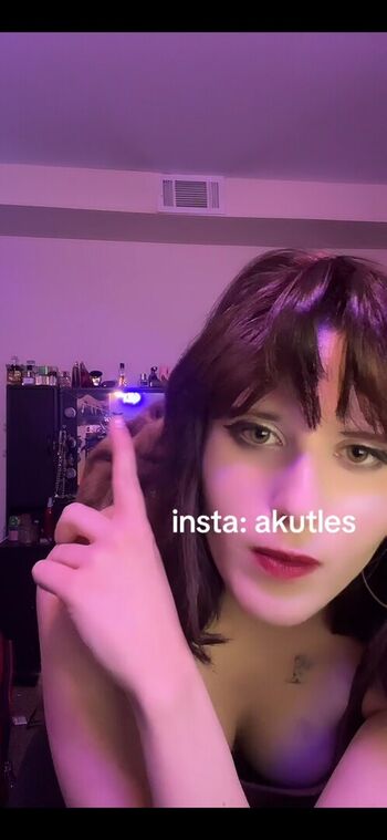 Akutles