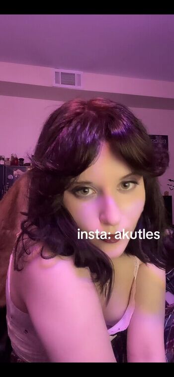 Akutles