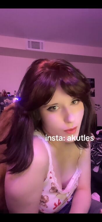 Akutles