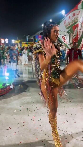 Alane Dias