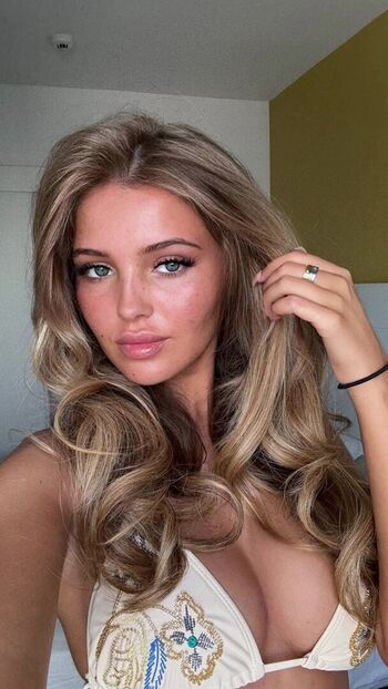 Alicia Johnston