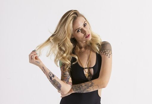 Alysha Nett