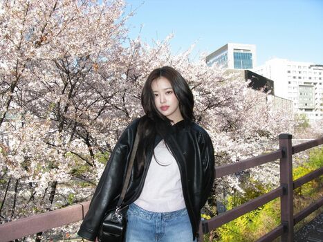 An Yujin 안유진 |