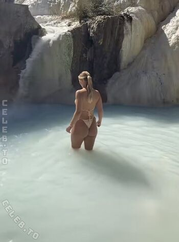 Angelinajoleen_