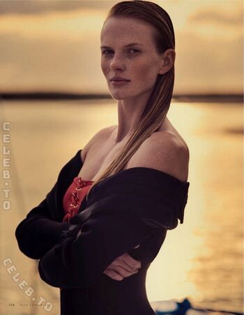 Anne Vyalitsyna