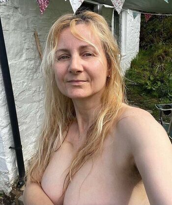 Corrinne Wicks