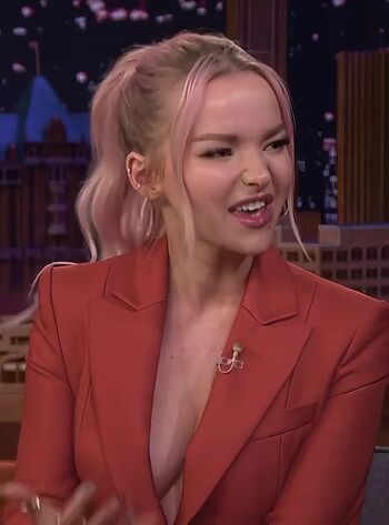 Dove Cameron