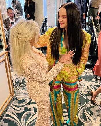 Dove Cameron