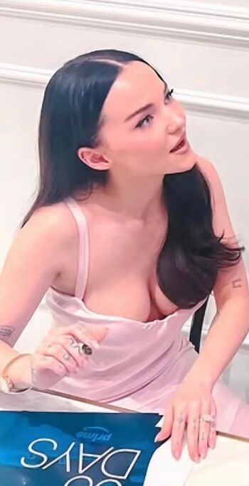 Dove Cameron