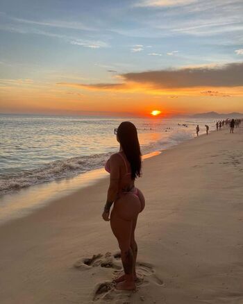 Dra. Thatiane Oliveira