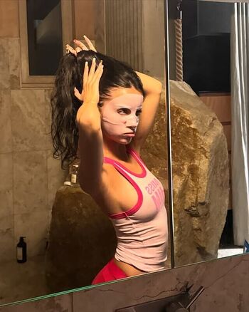 Ella Christo