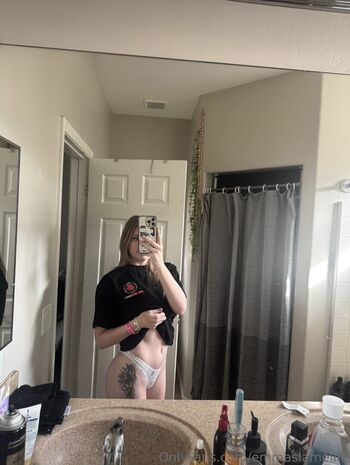 Emmavpng