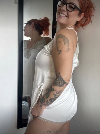 Felicia Rose