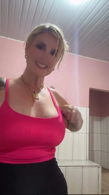 Felina_Cris