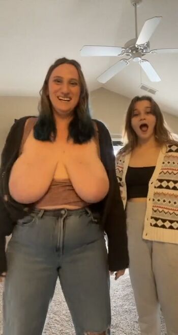 Gostosas Com Peitos Caidos