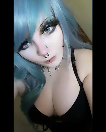 graveyardbabe1031