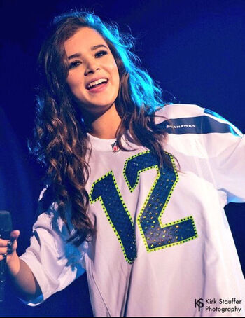 Hailee Steinfeld