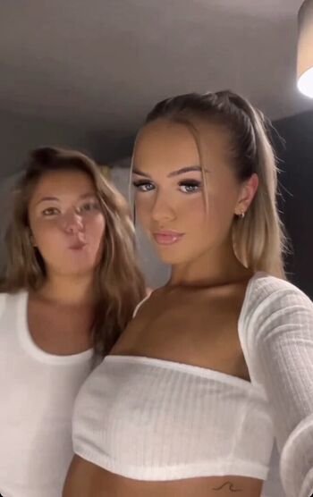 Hollyxfoster
