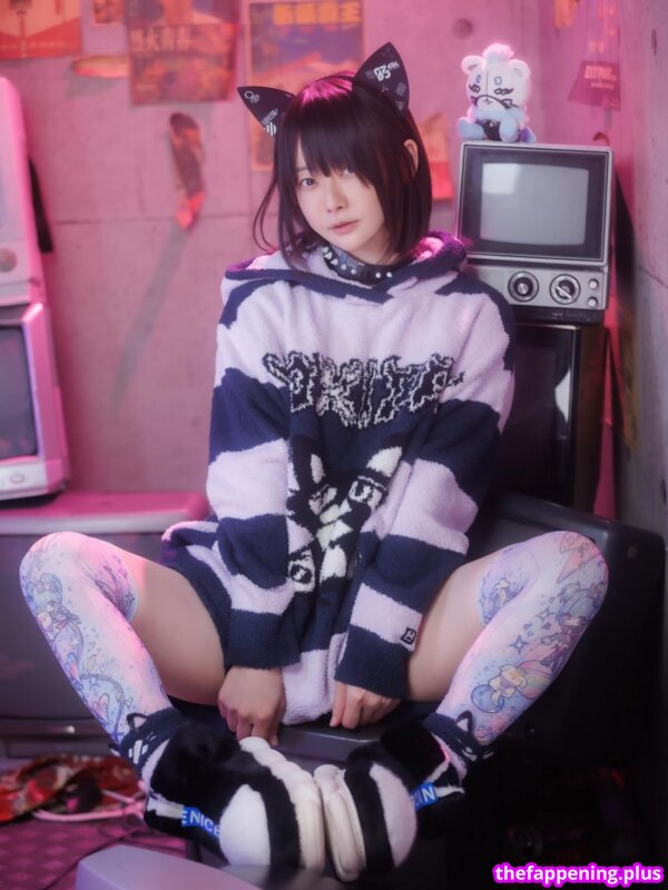 Iiniku Ushijima / prdtrt_shop Foto OnlyFans Nuda #33