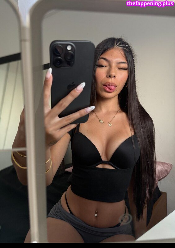 iisabella.ann / iisexylatina Fotografie OnlyFans Dezbrăcată #25