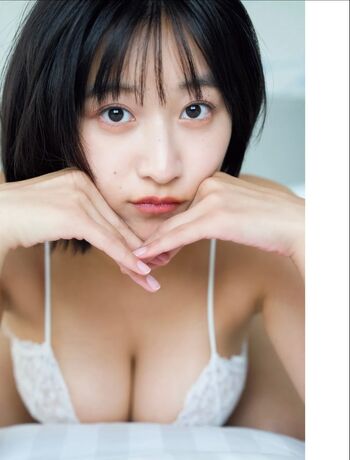 Ina Enohara 榎原依那