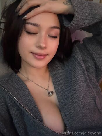 JadeyAnh