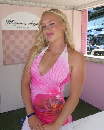 Jasmin Strange