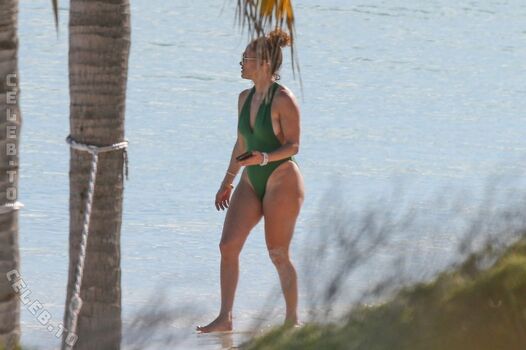 Jennifer Lopez
