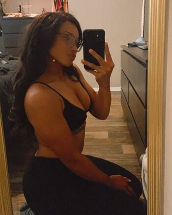 Kaci Lennox