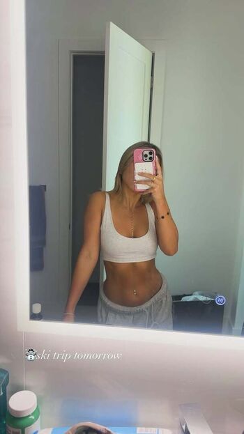 Katalina Cartmel / Katalinacarttmel / Katcartmel