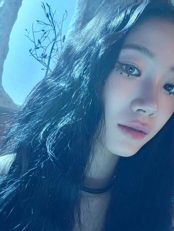 Kazuha Nakamura 中村 一葉