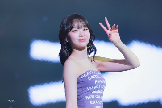 Kim Chaewon