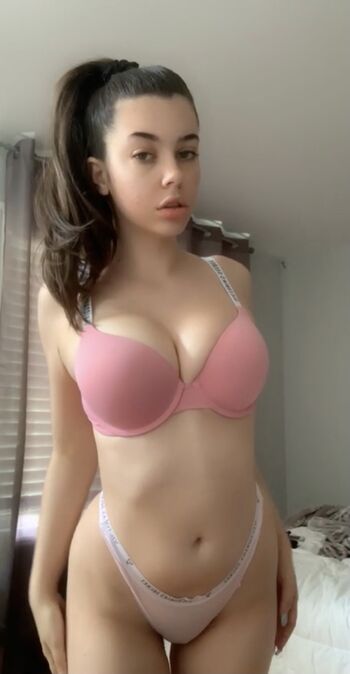 Kissfromlarissa