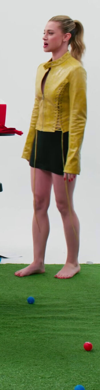Lili Reinhart