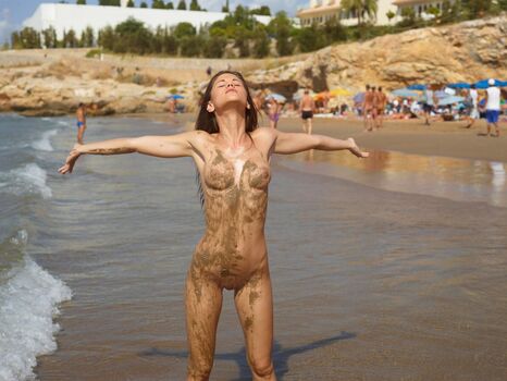 Little Caprice