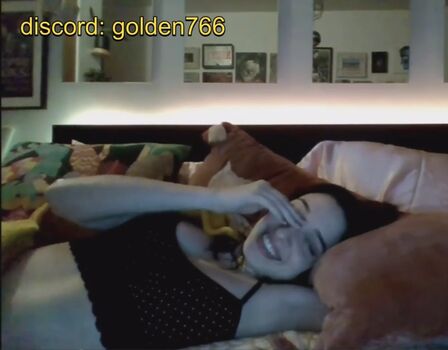 Lives Com Meninas Inocentes