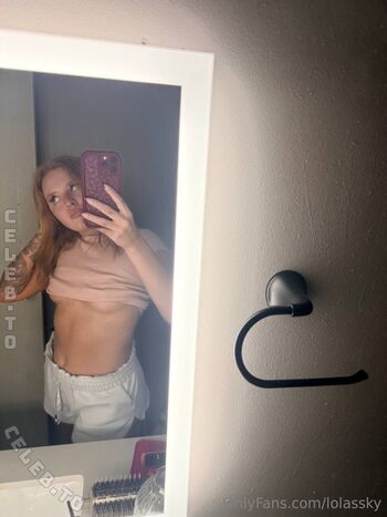 Lola Sky