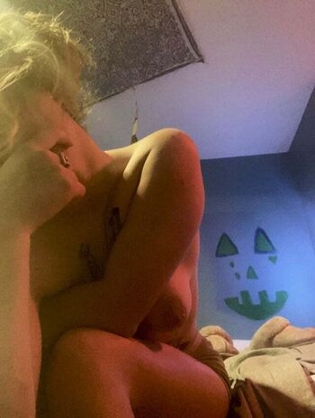 lovleywhitegirl
