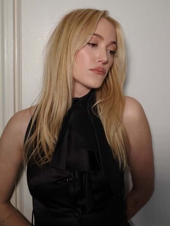 Maika Monroe