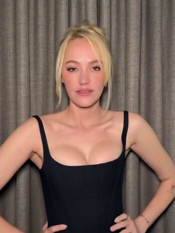 Maika Monroe