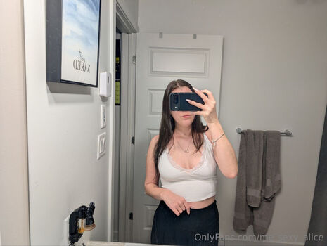 me_sexy_alice