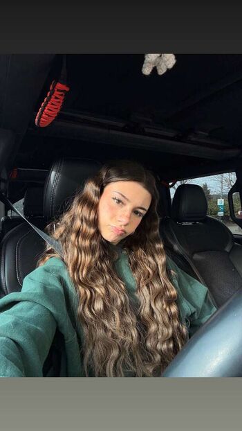 Mikayla Campinos