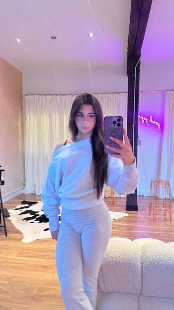 Mikayla Campinos