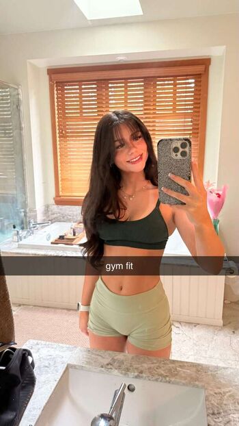 Mikayla Campinos