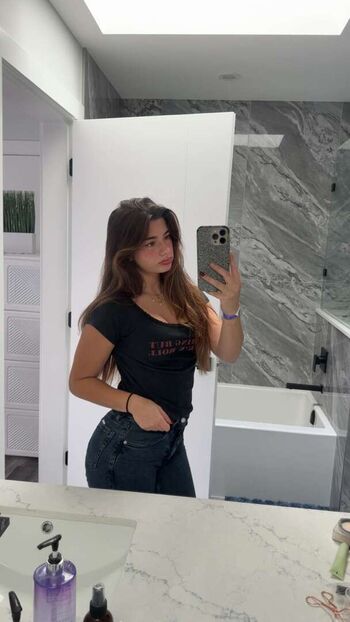 Mikayla Campinos